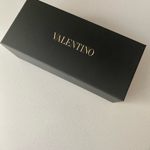 NWT Valentino Sunglasses - Picture 10 of 10